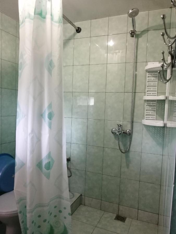 Мини-Отель На Агрба 22А Pizunda Ngoại thất bức ảnh